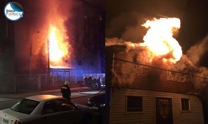 Incendio consume antiguas dependencias de Primera Compañía de Bomberos de Paillaco