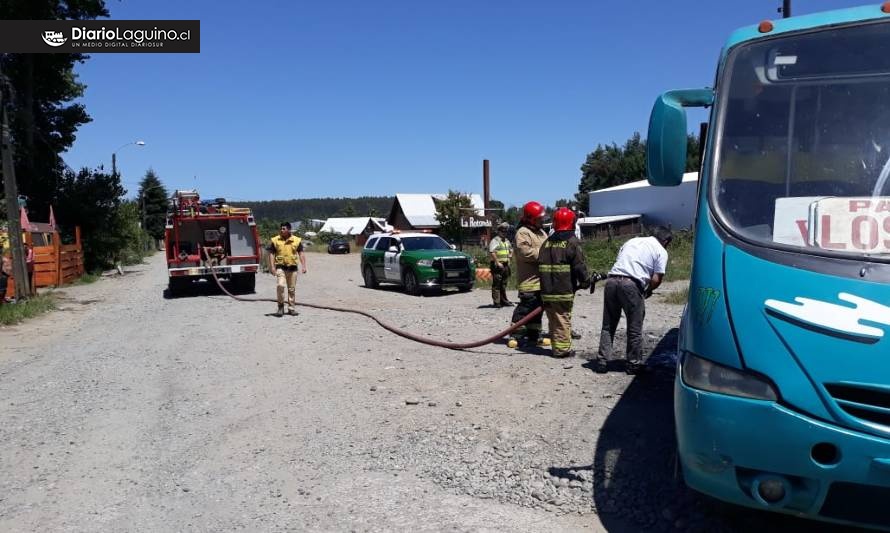 Principio de incendio afectó bus con pasajeros en Los Lagos