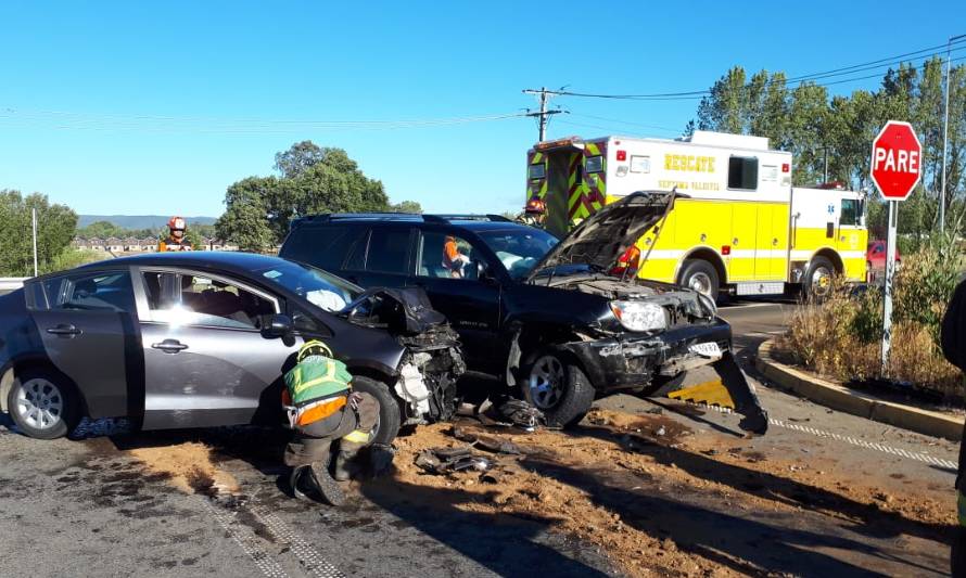 Conductor no respetó disco Pare y provocó accidente en salida norte de Valdivia