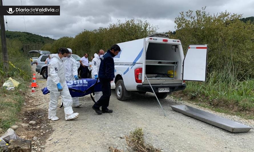 PDI investiga hallazgo de cuerpo maniatado en zona de humedales en Valdivia