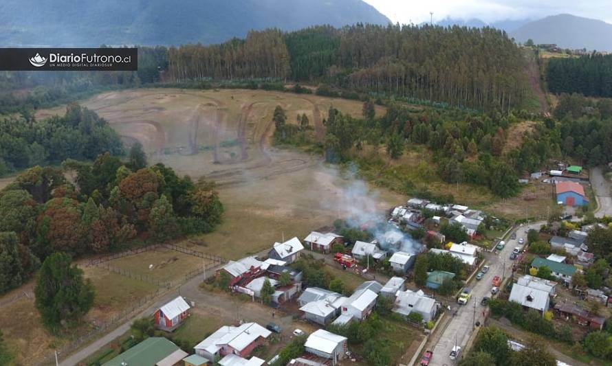 Fuego consumió mueblería en Futrono