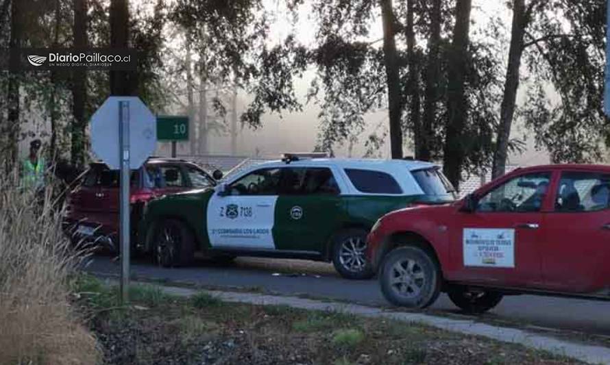 Radiopatrulla laguina protagoniza colisión por alcance en Paillaco 