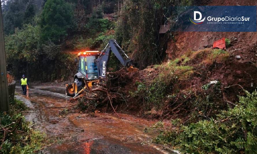 MOP Los Ríos despejó mayoría de rutas afectadas por reciente sistema frontal