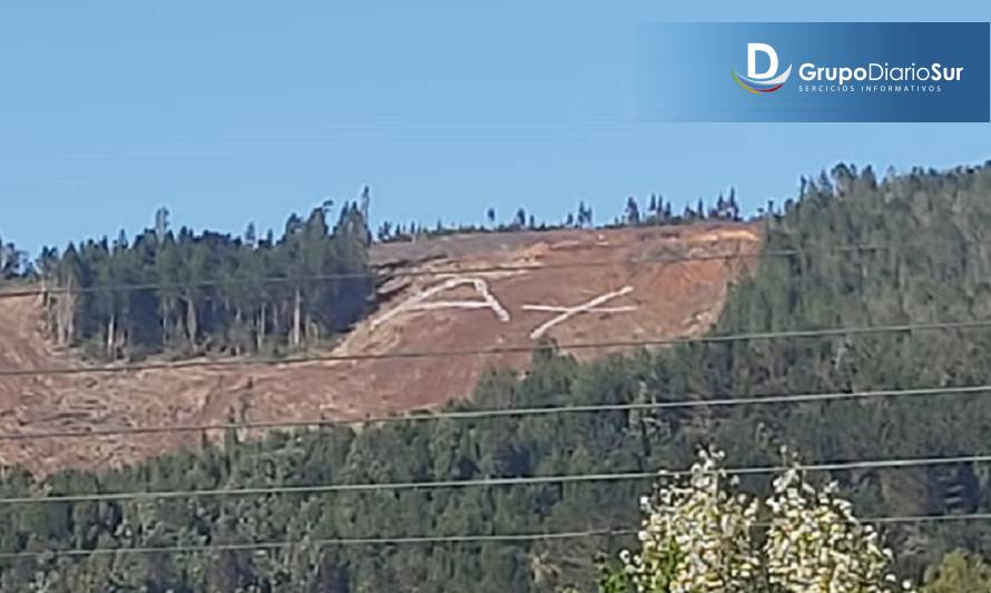 Novedosa acción propagandística en cerro San Ambrosio de Los Lagos