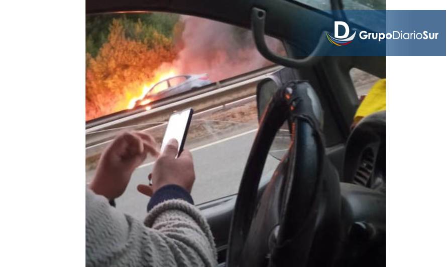 Ruta 5: Reportan incendio vehicular a la altura de El Trébol