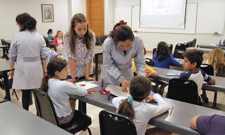 Berger propone robustecer incentivos para estudiar Pedagogía