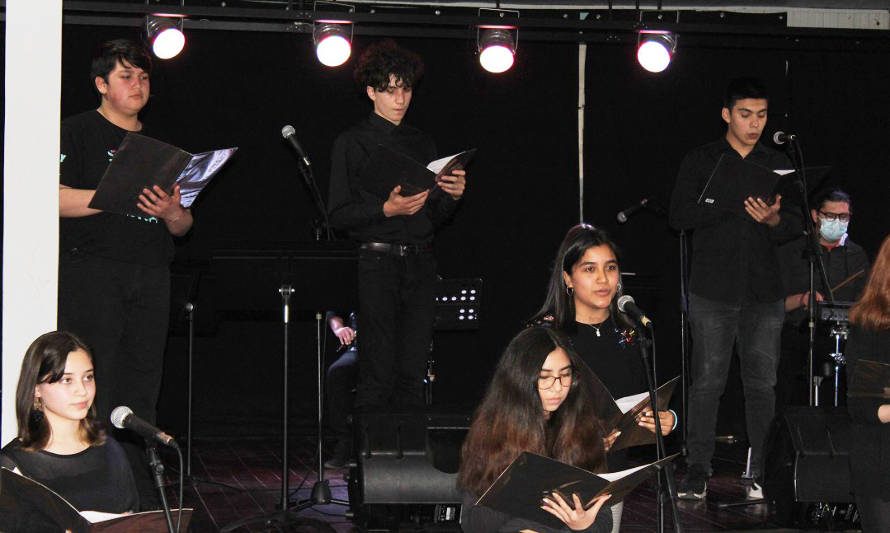 Coro de la Casona Cultural de Panguipulli por primera vez en vivo tras 1 año y medio de presentaciones online