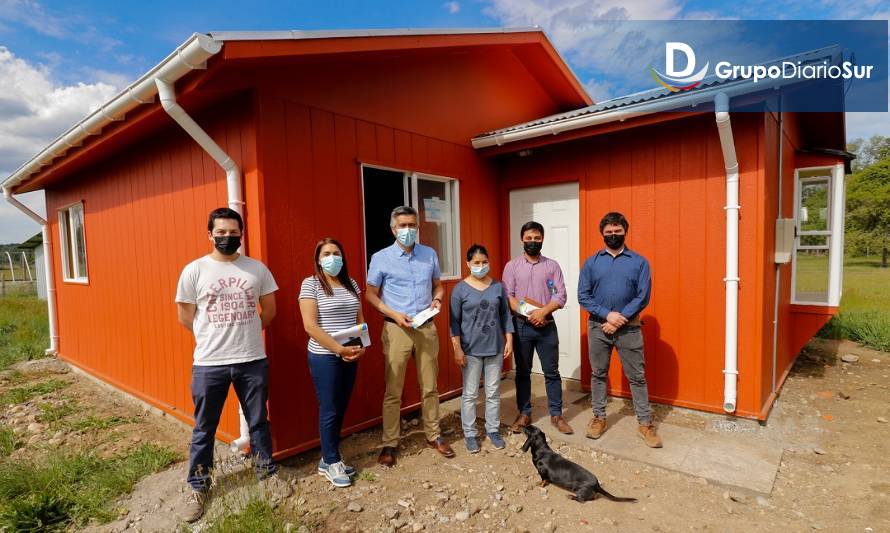 Municipalidad visitó a familia beneficiada con vivienda en sitio propio