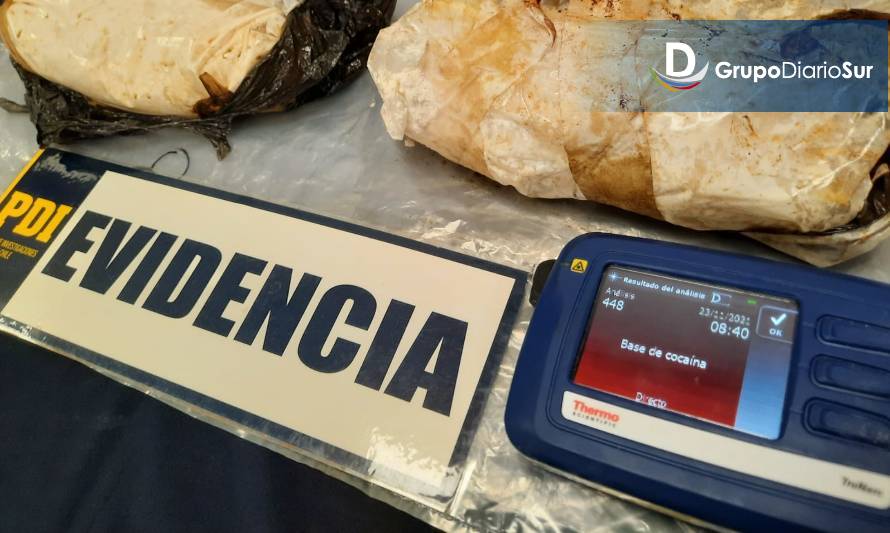 Decomisan 1,8 kilos de cocaína en Lanco