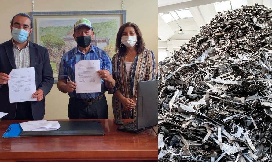 Alcalde Aldo Retamal firma convenio con empresa para retiro de residuos del tipo ferroso en Los Lagos