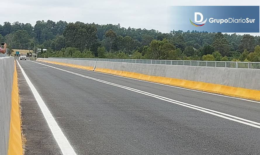 Se oficializó la apertura al tránsito vehicular en el nuevo puente Ciruelos