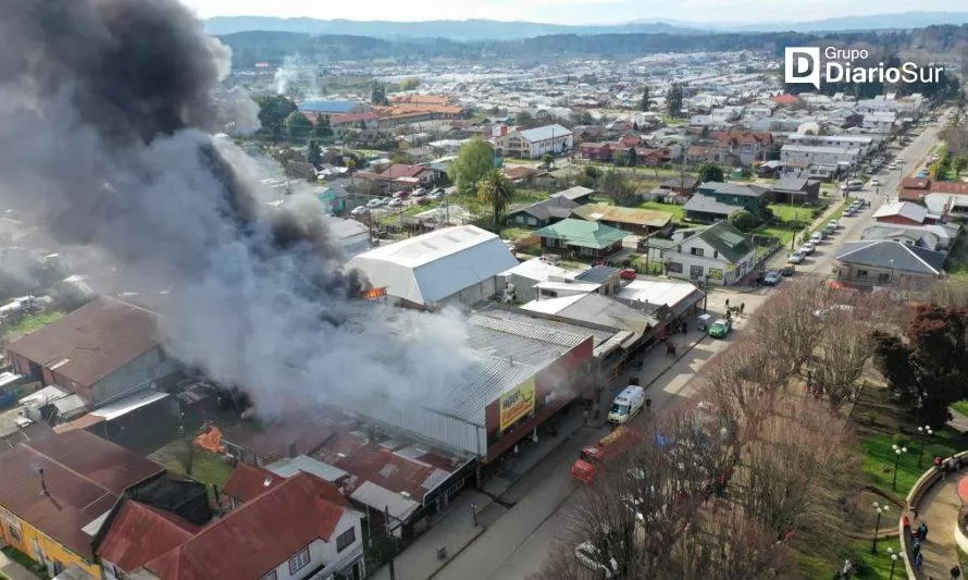 Labocar investiga incendio que afectó a supermercado La Familia de San José