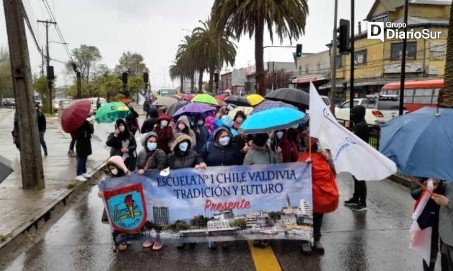 Profesores de Los Ríos decidirán si se suman a paro gremial