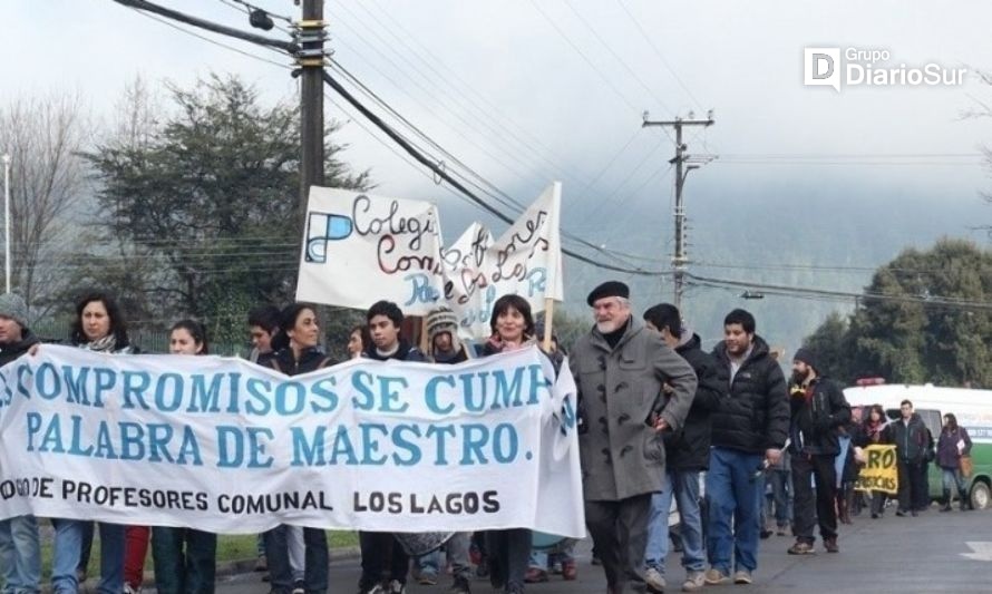 Profesores de Los Ríos preparan movilización para esta semana