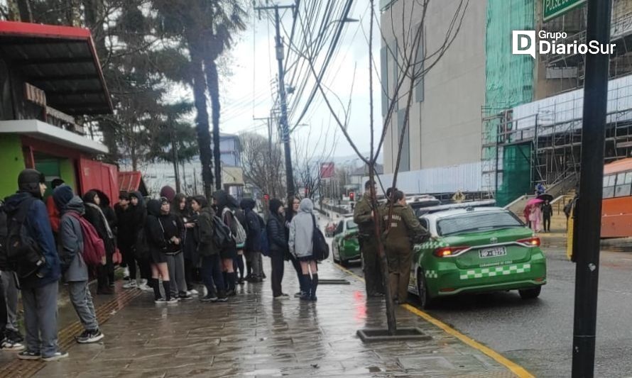 Jóvenes protagonizaron un violento incidente al interior de emblemático liceo valdiviano