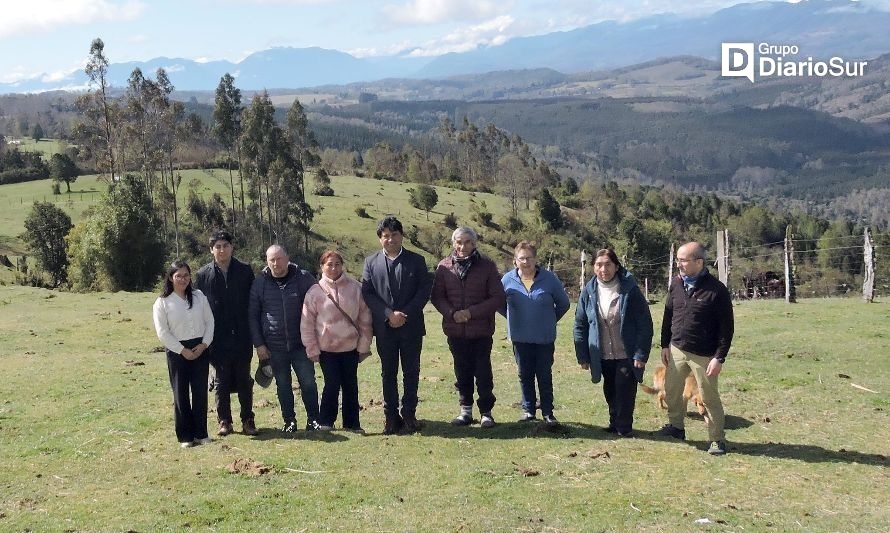 Director de Conadi visitó comunidad que recibió tierras compradas por el Estado en Panguipulli