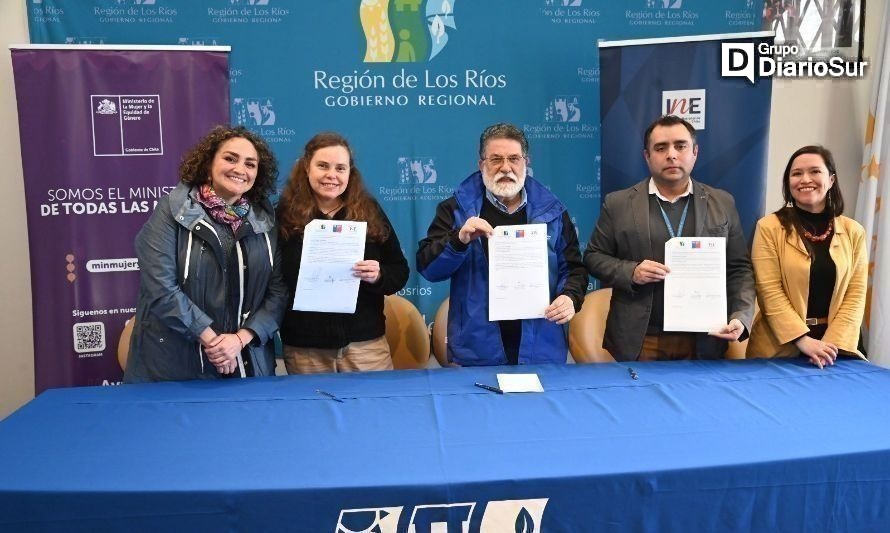 Firman convenio para reforzar políticas de género en Los Ríos