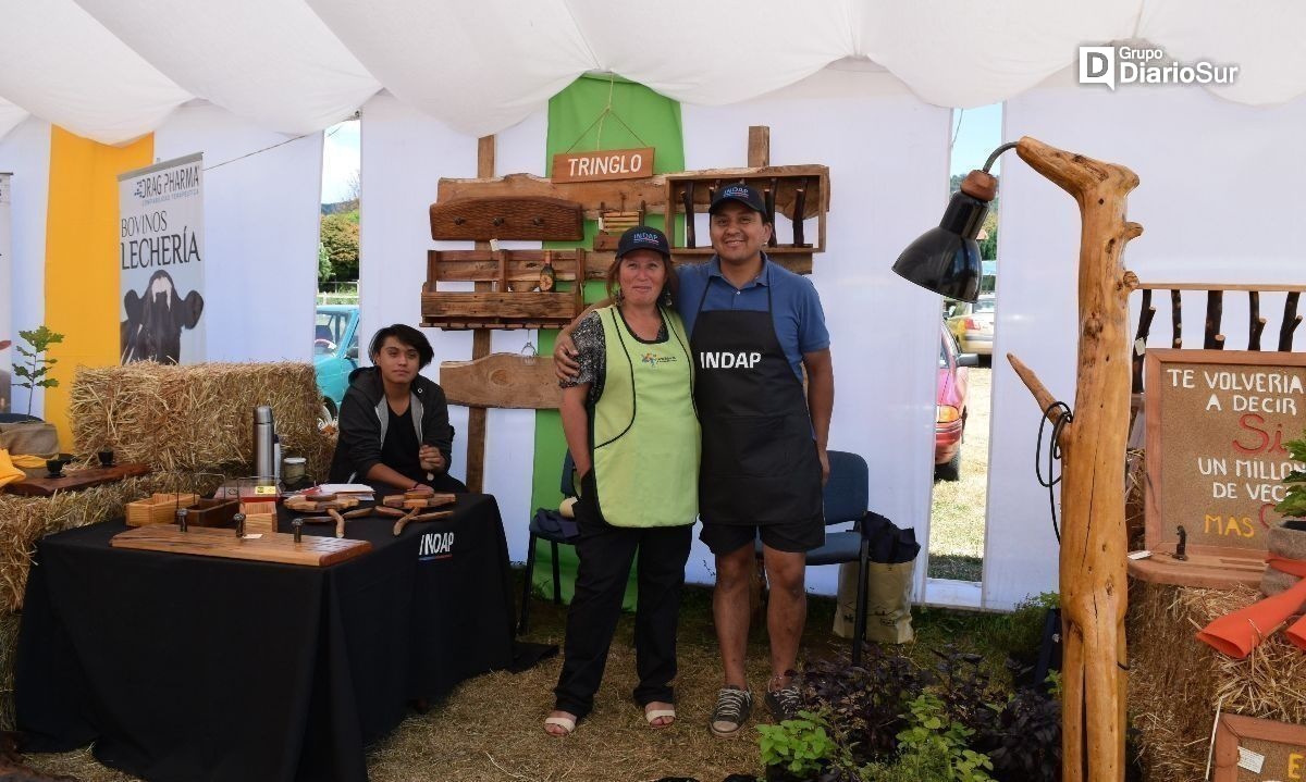 Ya comenzó la feria"Sabores y Aromas del Campo" en Lago Ranco