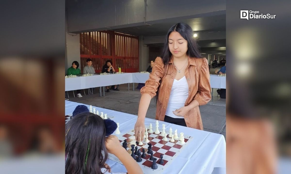 Javiera Gómez fue tercera en torneo virtual de ajedrez femenino