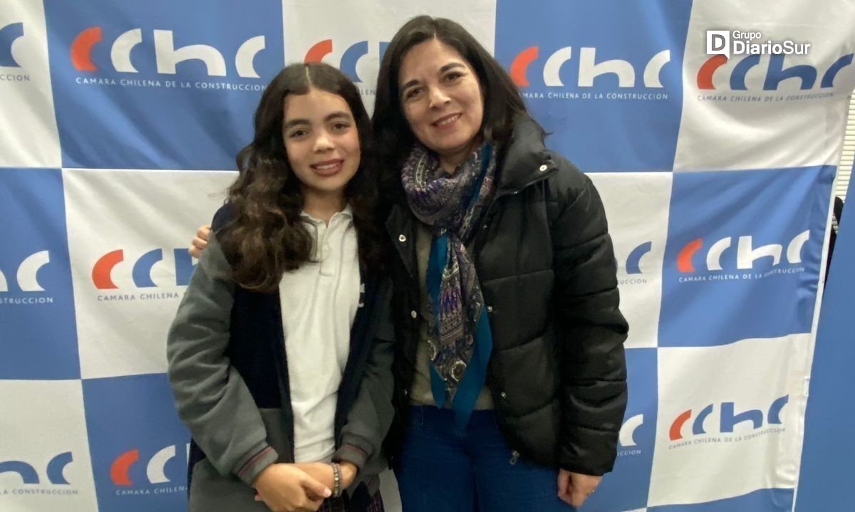 Estudiante valdiviana recibe beca de la Cámara Chilena de la Construcción