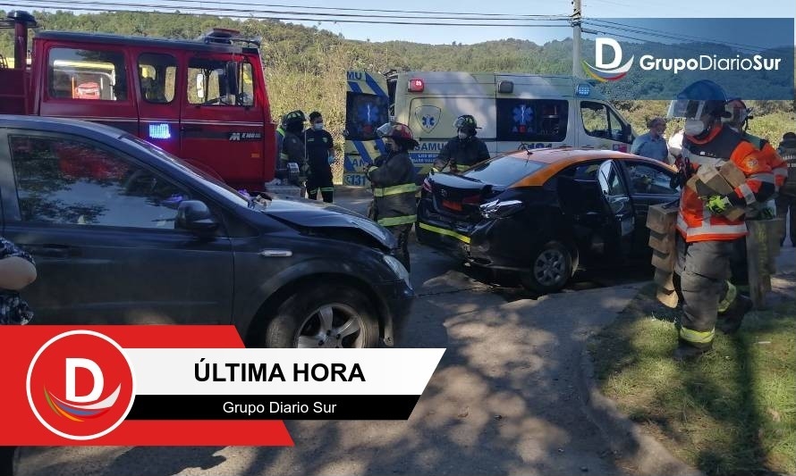 Colisión múltiple en acceso sur de Valdivia involucró a 4 vehículos